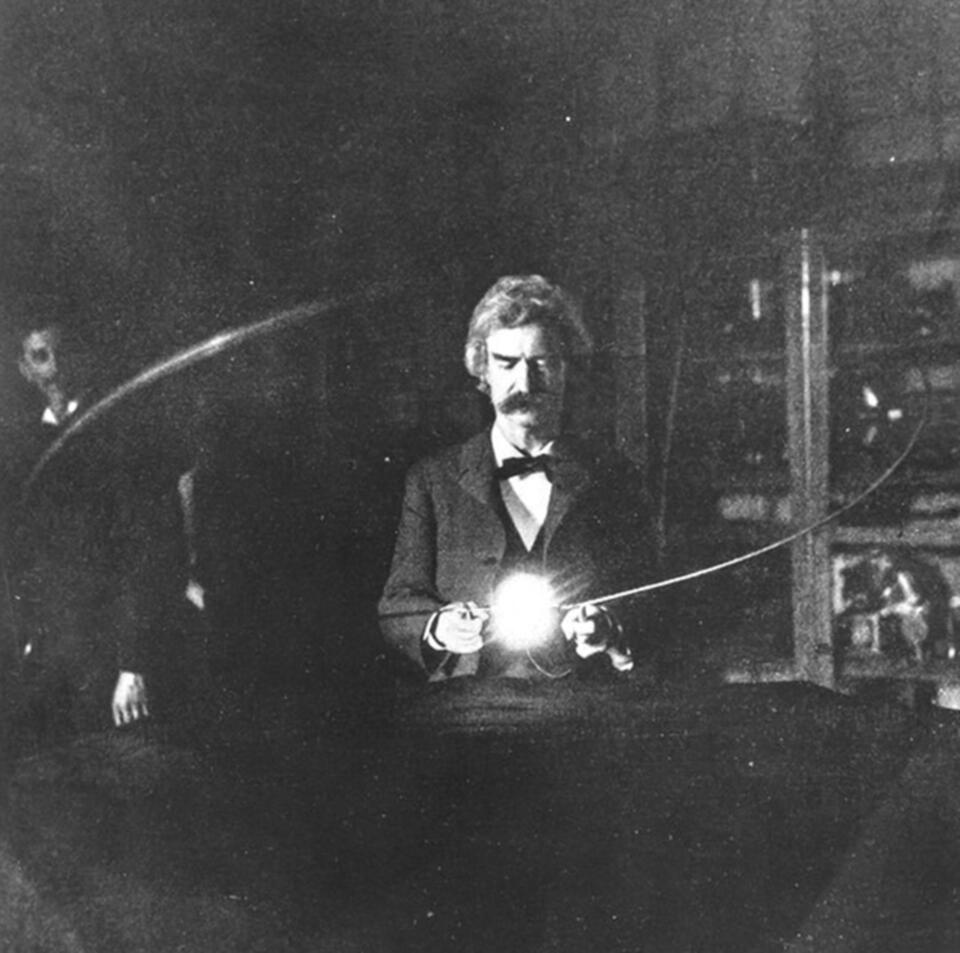 Mark Twain & Tesla: Secret BFFs? 🤔