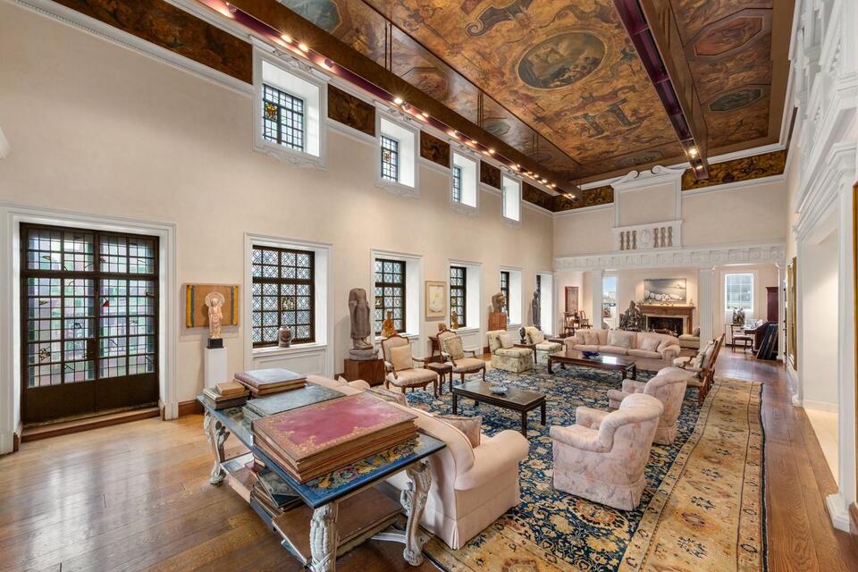 Inside Hearst’s iconic NYC co-op price drop