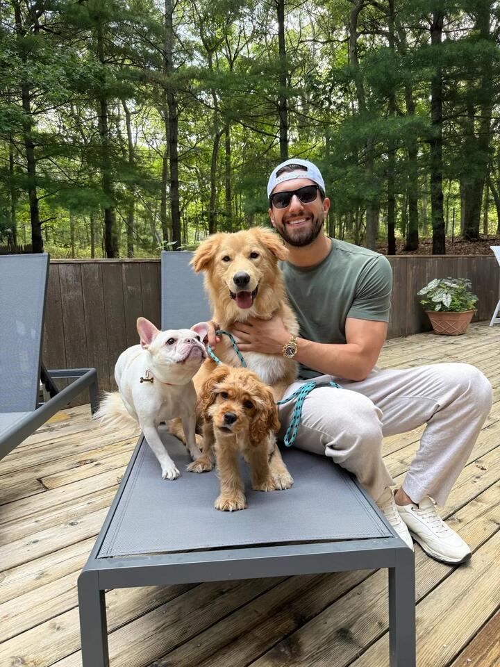 Jason Tartick’s Dog-Lover Dealbreaker 🐶