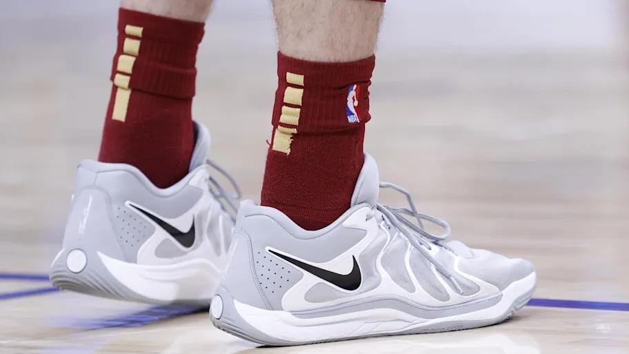 Will the Cavs Deal Dean the Dream to Dallas?