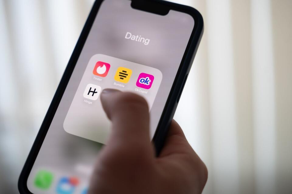 Are Dating Apps Really Leveling the Field?