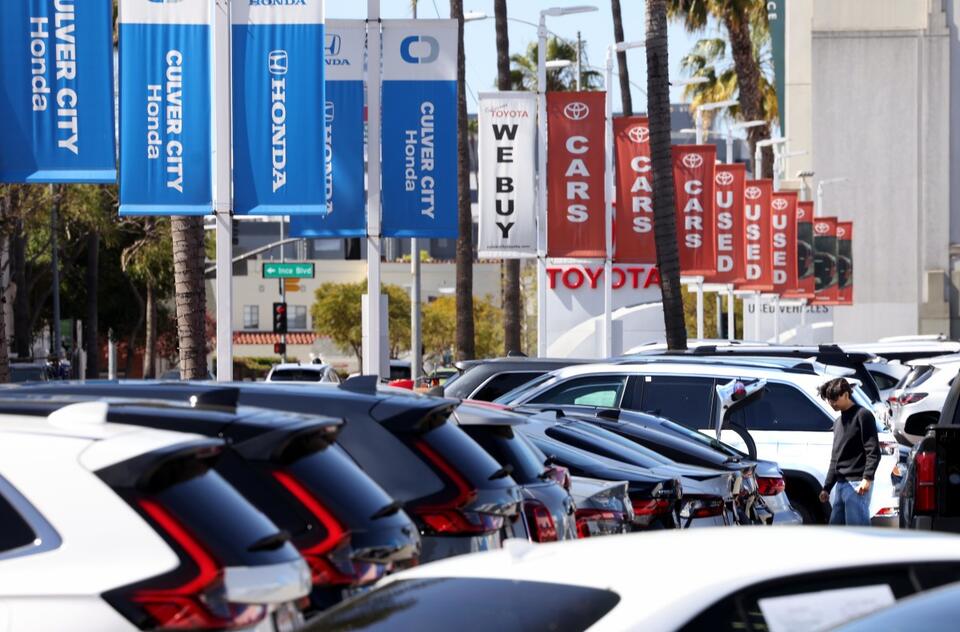 What Car Buyers Are Skipping to Save $$