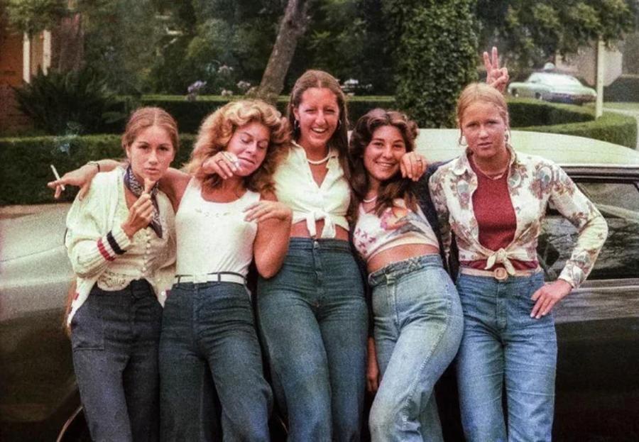 Did MJ’s 1977 Look Change Pop Forever? 🎤