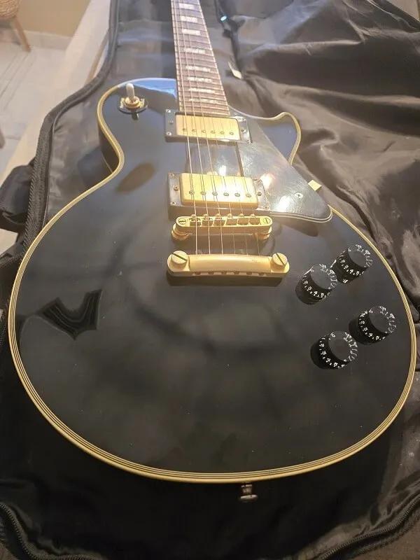 Guitarist’s $25 Goodwill Find Shocks Fans 🎸