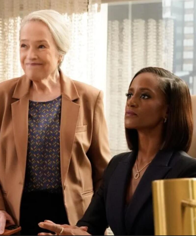 CBS Drama Fans Freaking Out 😱