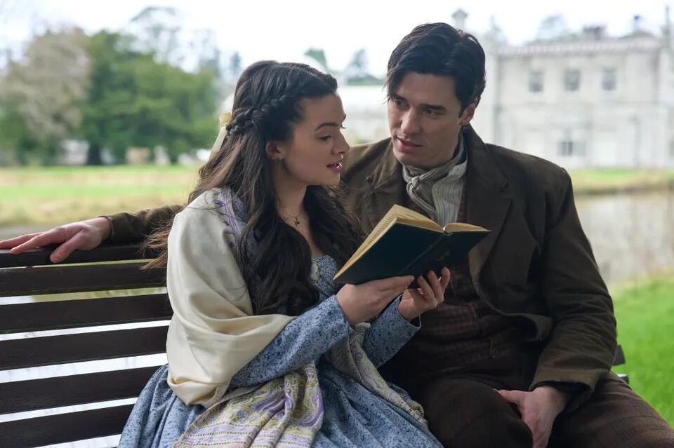 Time-Travel Love Triangle Alert!
