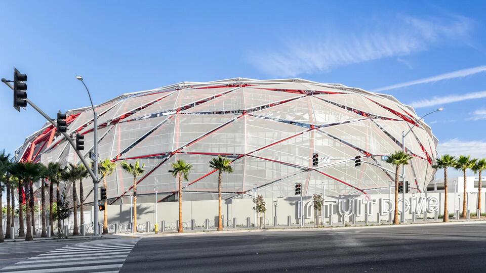 Inside Inglewood’s mind-blowing green arena