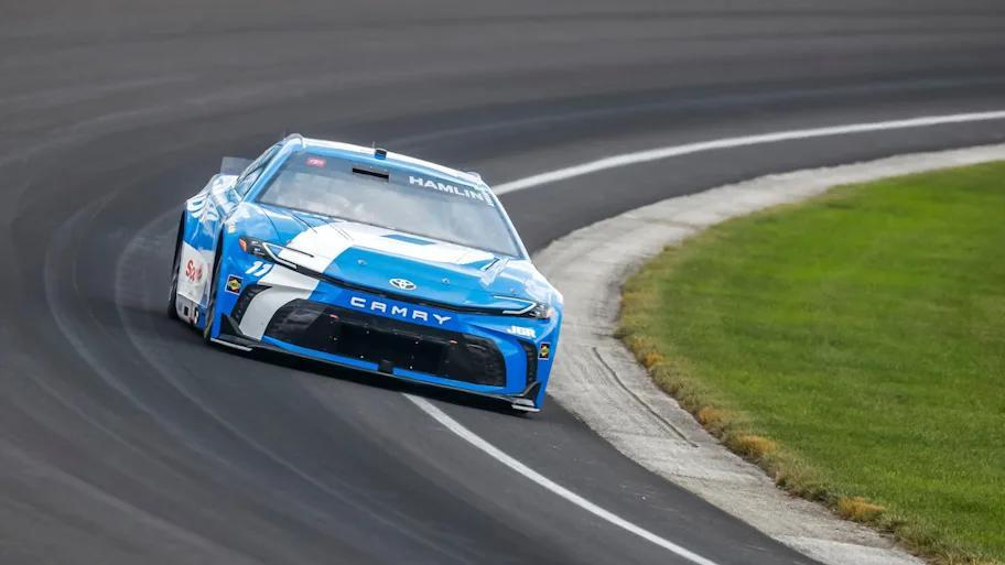 Hamlin & Nemechek Top Indy Practice!
