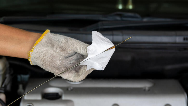 Dipstick Drama: Why Your Oil’s Disappearing