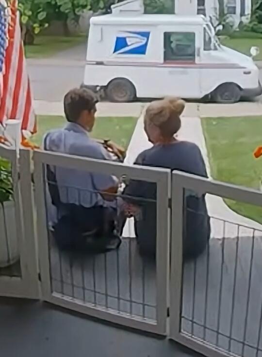 Wausau mailman’s act of kindness goes viral