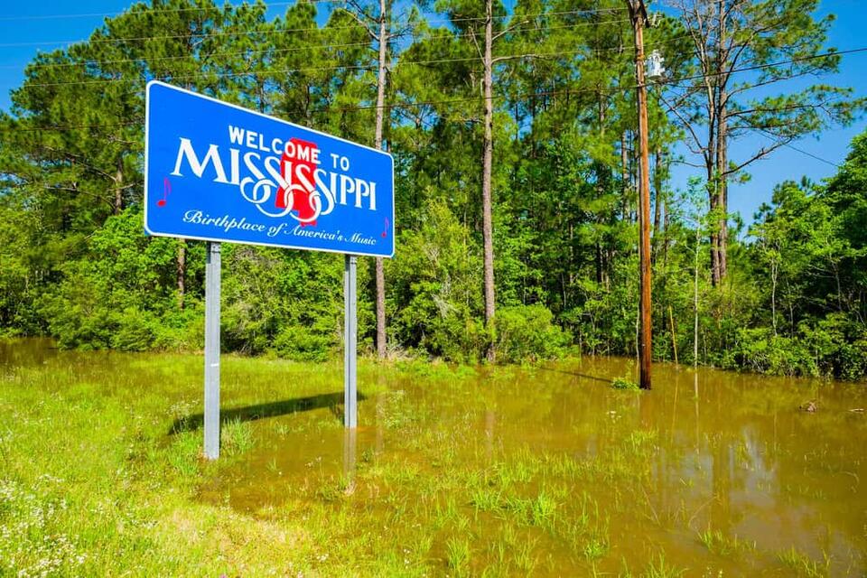 Mammoth tusk unearthed in Mississippi!