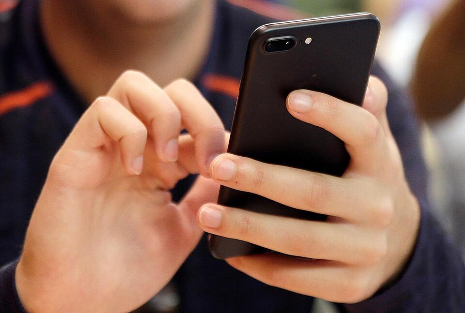 Would You Trust a Dating App Like Tea?