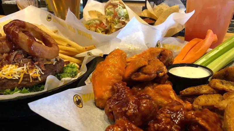 Michigan eats: Local gems vs. tourist traps