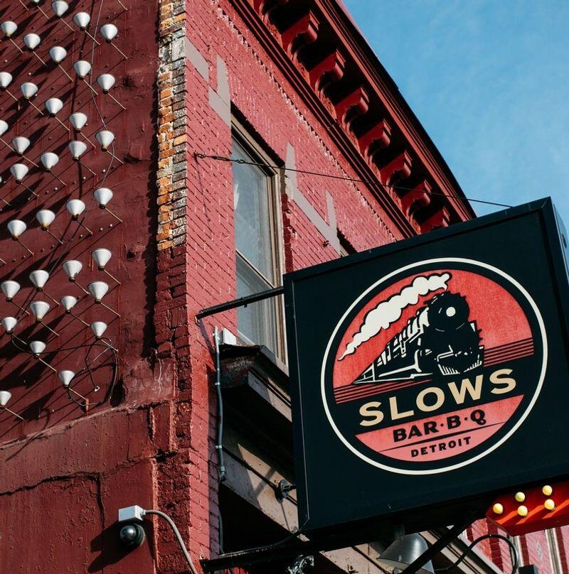 Michigan eats: Local gems vs. tourist traps