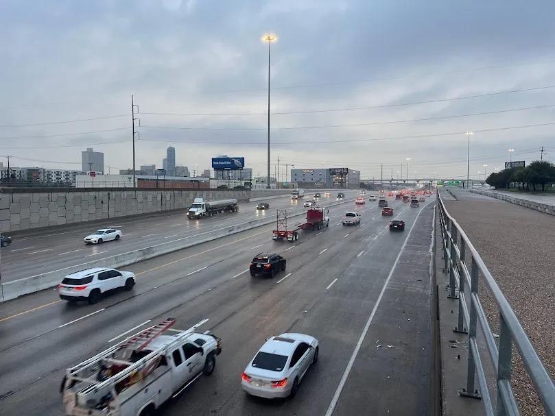 Self-driving trucks hit Texas highways