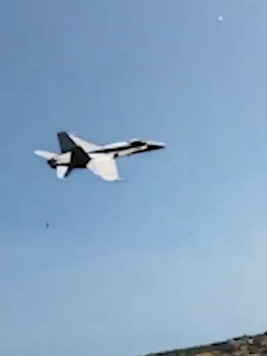 Jet Show Turns Beach Day Into Thriller