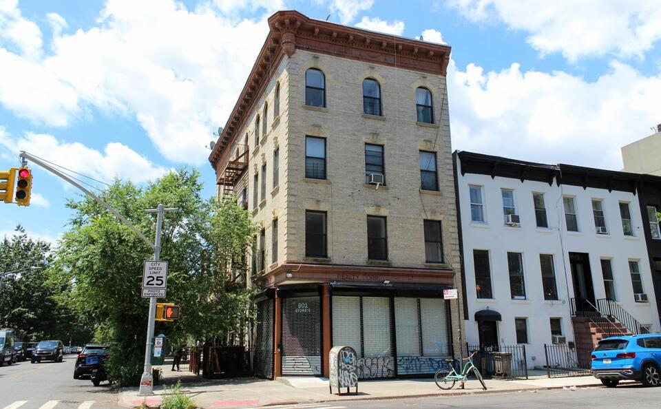 New wine shop brings local flavor to Bed Stuy