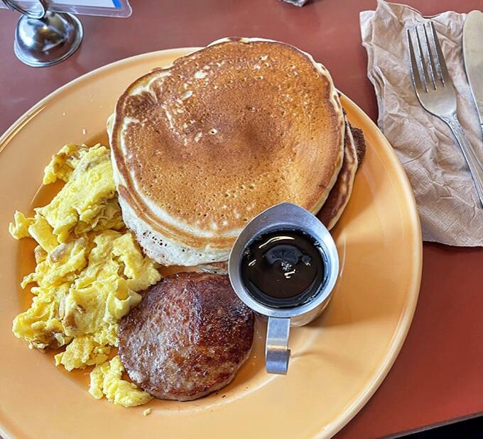 Why Swingers Diner feels like LA’s living room
