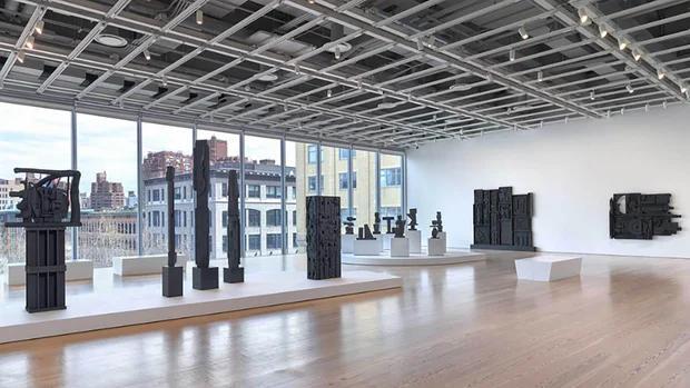 Nevelson’s Trash-to-Treasure Twist 🗽
