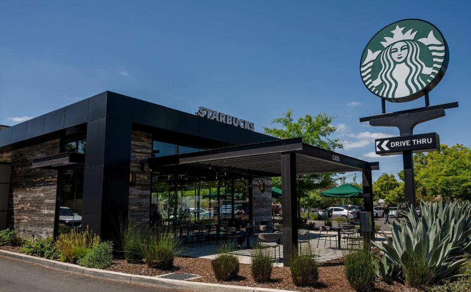 Starbucks’ Raspberry Comeback Is Here!