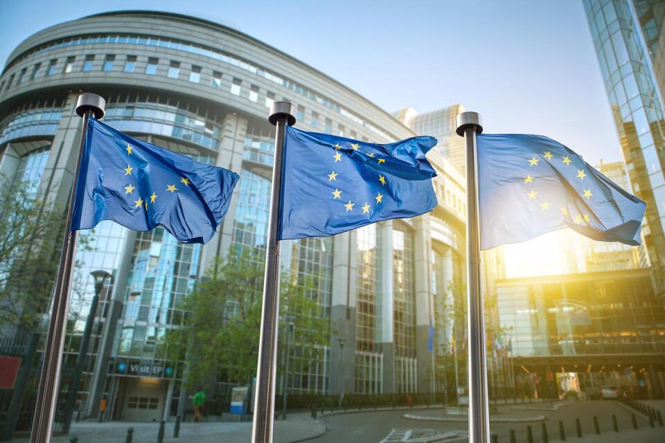 EU’s New Banned List: What Not to Pack!