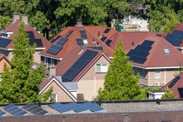 Solar Tax Credits Are Disappearing Fast!