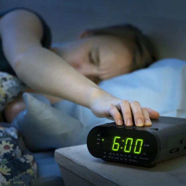 6 Sleep Habits That Secretly Mess With Your Brain