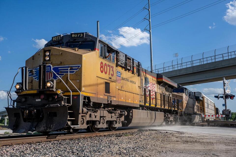 America’s First Coast-to-Coast Railroad?!