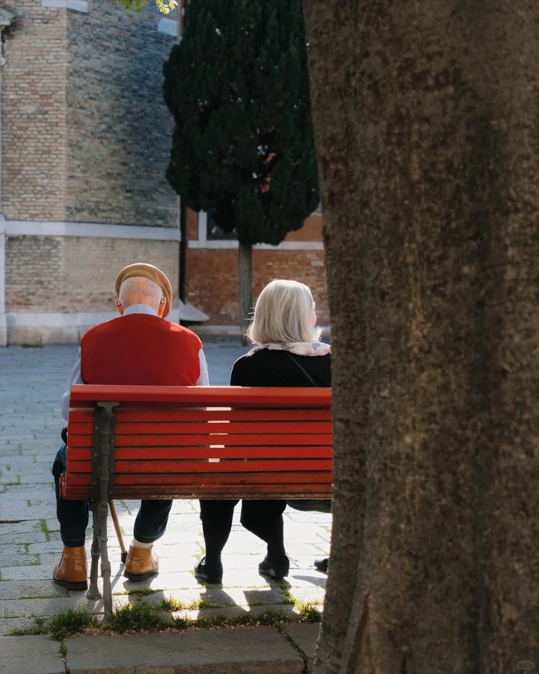 Loving only one person for a lifetime is the most admirable thing