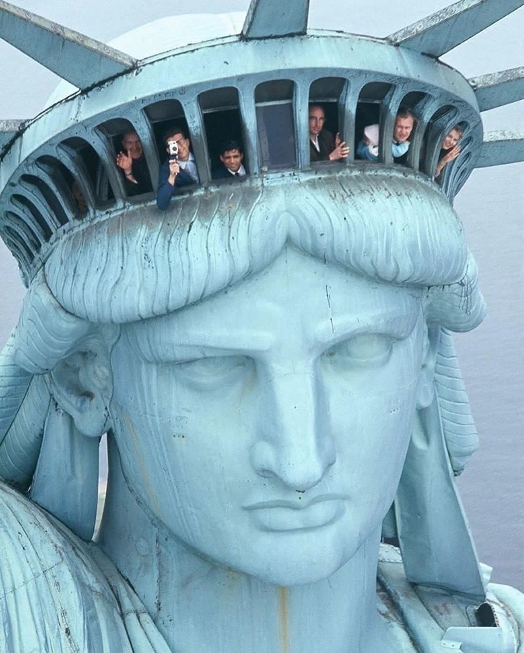 Lady Liberty tweeted that her head’s SO itchy