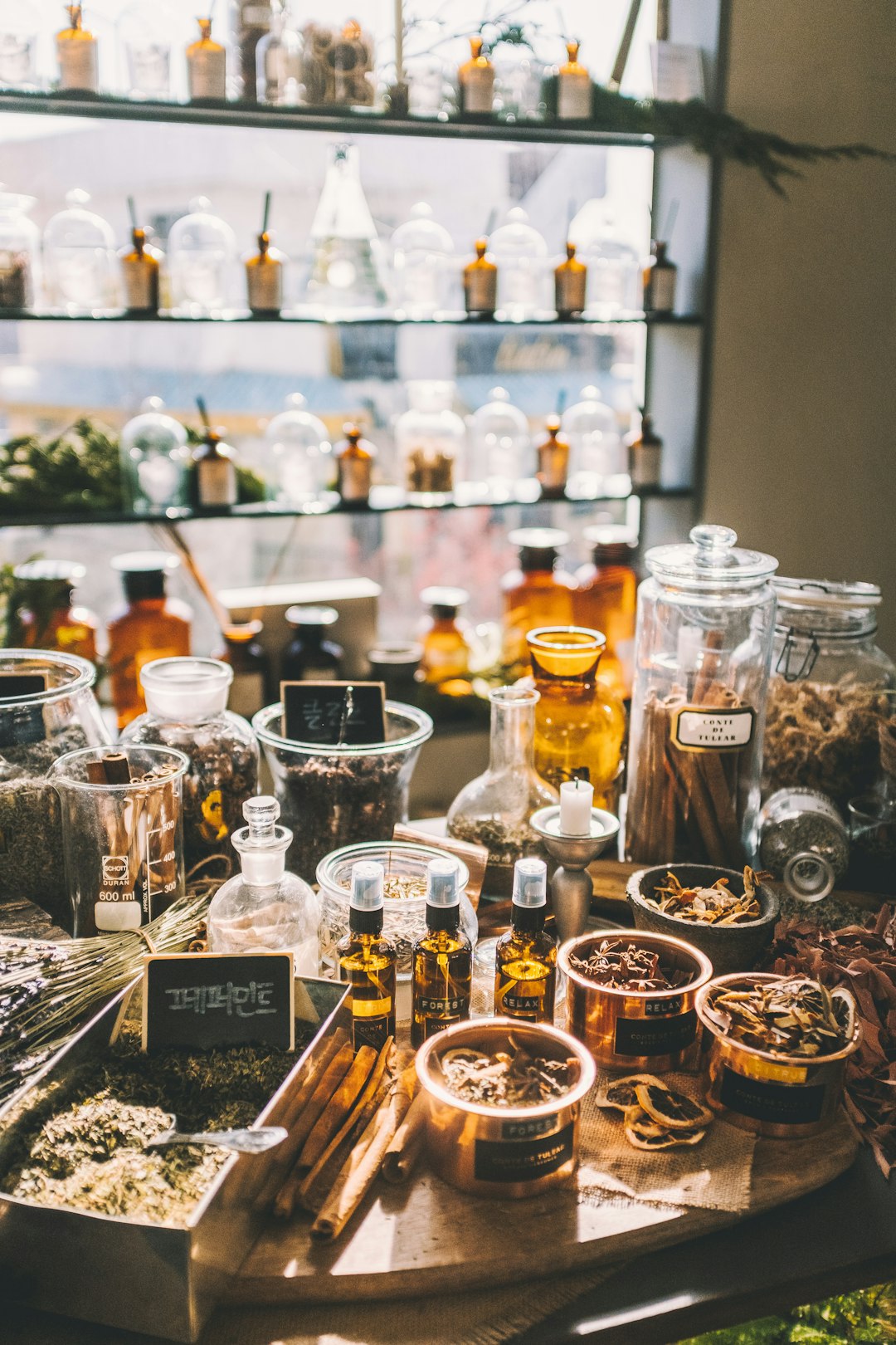 You ever wear a scent you don’t even like that much… and suddenly everyone’s obsessed?