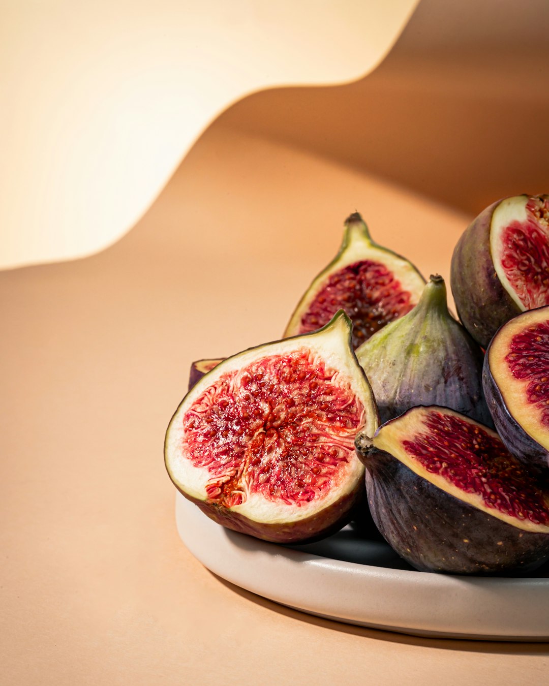 Why does fig perfume smell like milk??