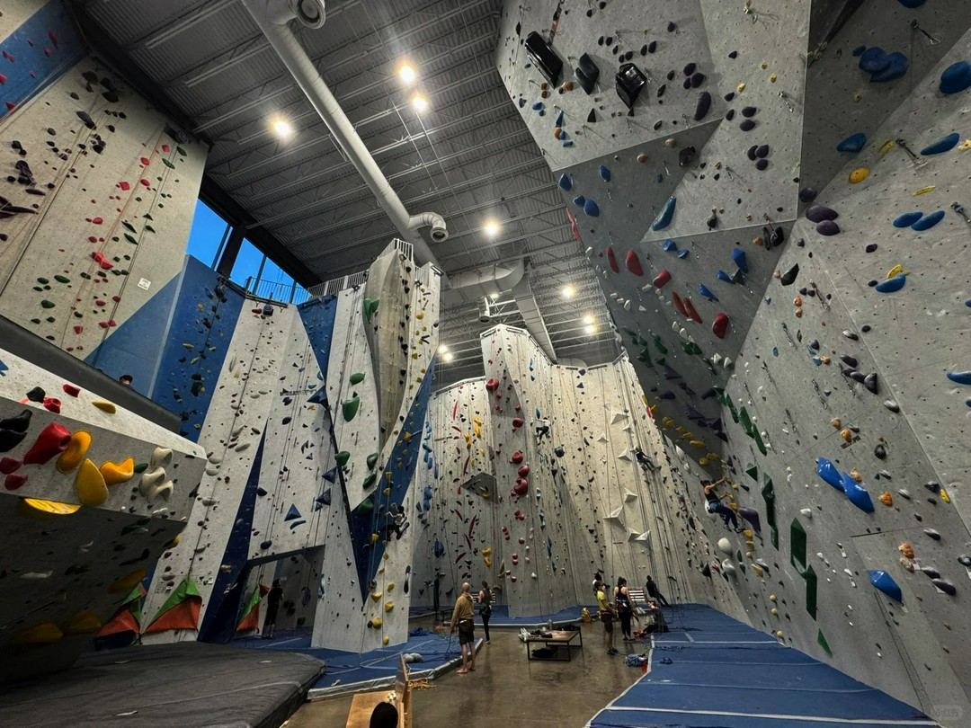 So I checked out this climbing gym in Montreal called Allez Up.