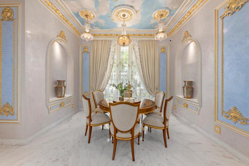 Brooklyn’s $25M palace stuns Bay Ridge