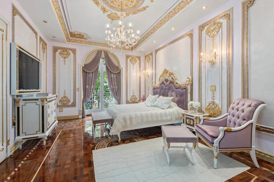 Brooklyn’s $25M palace stuns Bay Ridge