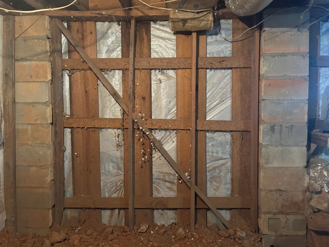 My house is starting to lean 😱😱 what’s the best way to fix this?