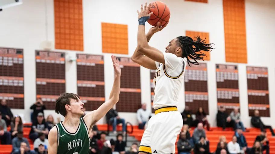 Iowa hoops shake up: New faces, big moves