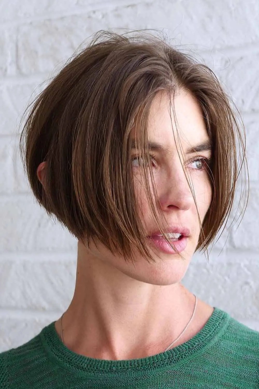 7 Classy 90’s Bob Haircut Ideas That Still Slay Today 👱✨