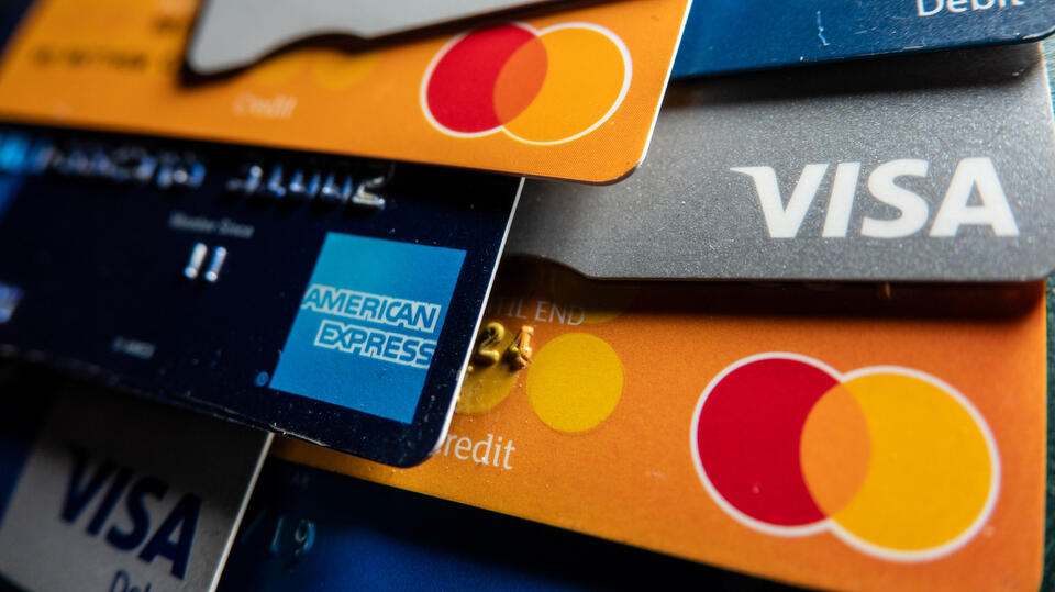 How Minimum Credit Card Payments Trap You
