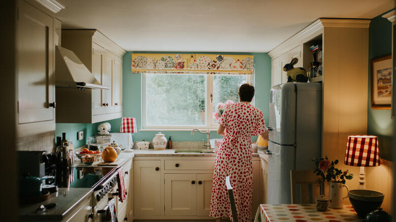 Closed Kitchens Are Back?!