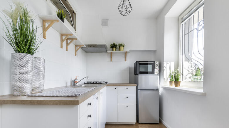 Closed Kitchens Are Back?!