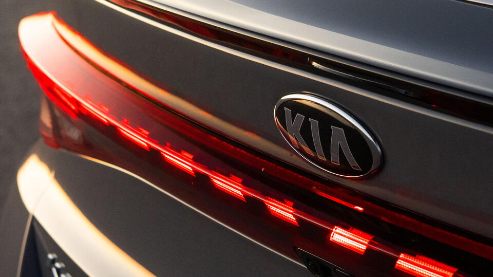 Ohio Kia dealer faces wild name battle