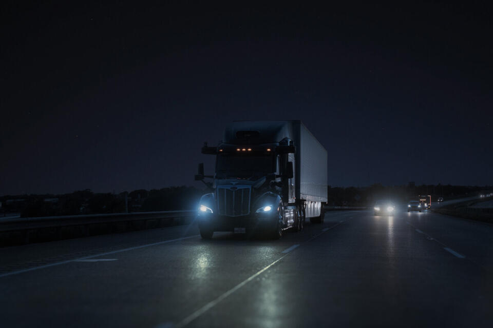 Driverless trucks now rolling all night in Texas