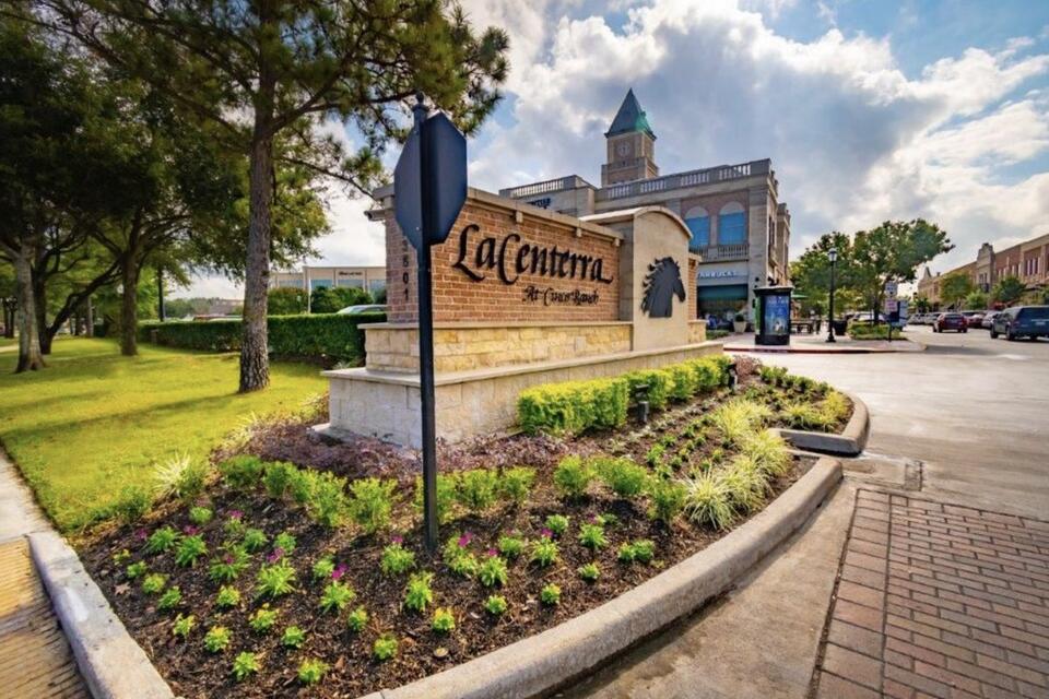 $223M LaCenterra sale shakes up Katy shopping