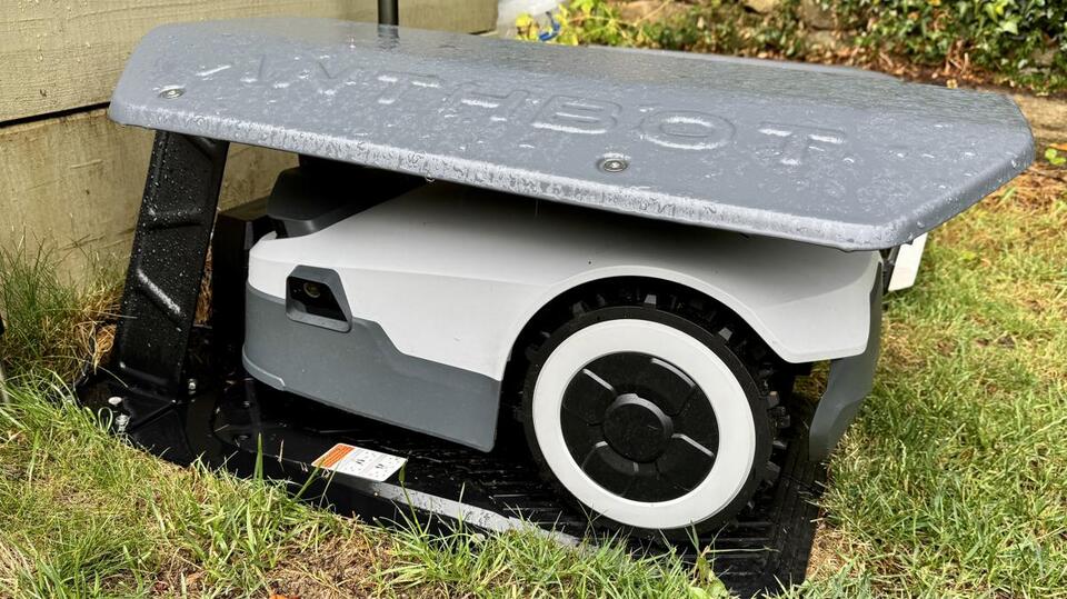 Robot Lawn Mowers: Game Changer or Gimmick?