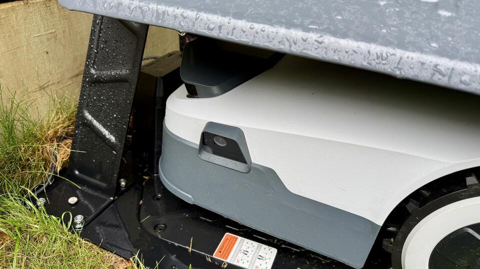 Robot Lawn Mowers: Game Changer or Gimmick?