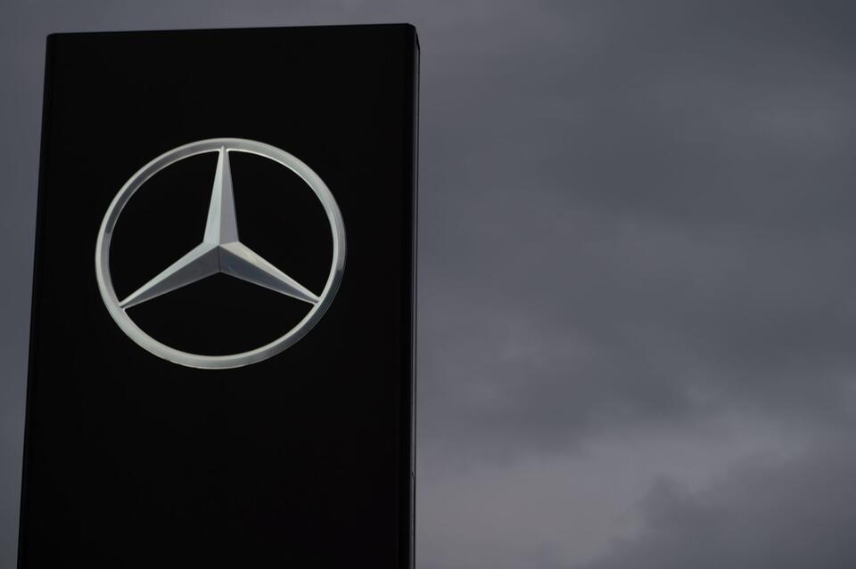 Mercedes-Benz Profit Tanks After Tariffs Hit