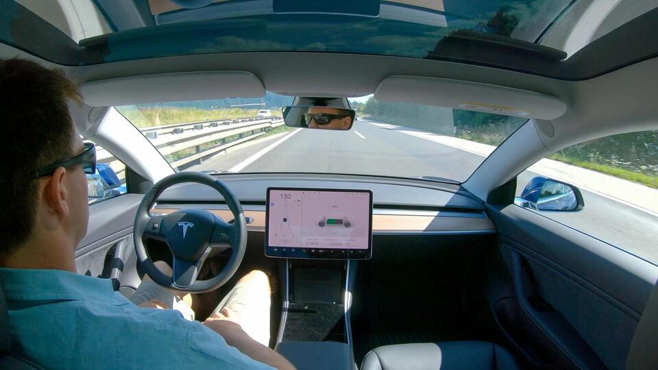 Tesla’s Robotaxi Dreams Hit a Speed Bump