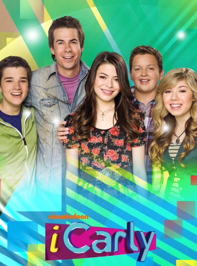 Did anyone else notice Carly getting called 'fat' multiple times on the show?