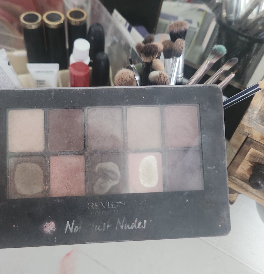 Do you ever try your old makeup and realize it was better 😂